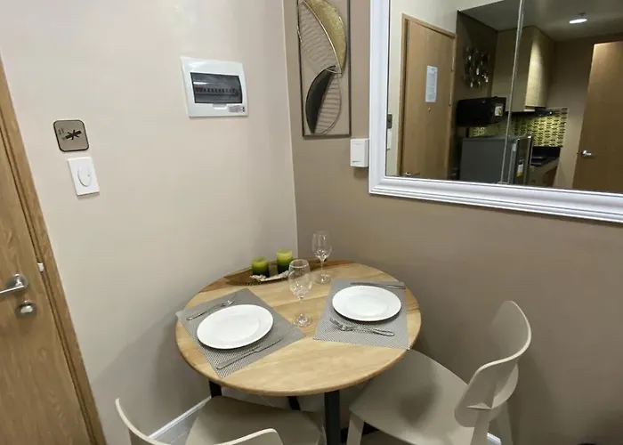 2 Bedroom Fully Furnished In Paranaque With Pool And Parking - Bloom Unit 1134 4*